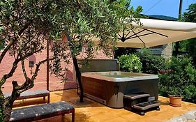 La Casa Rosa Di Segusino With Spa Jacuzzi In Garden
